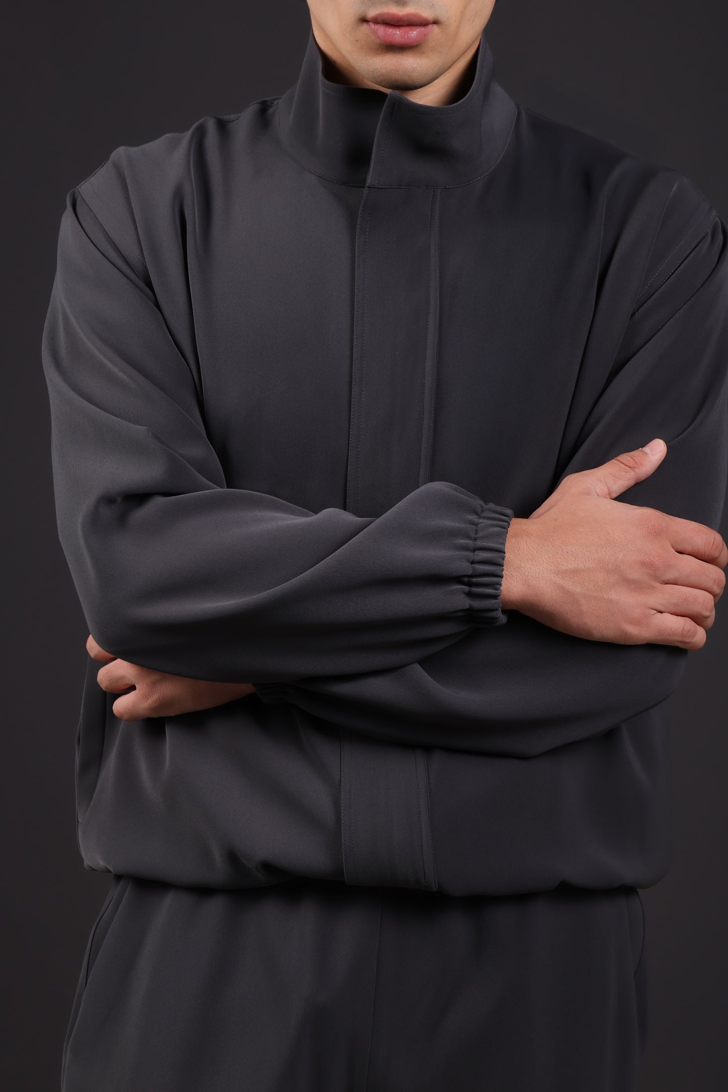 SOLID JACKET — IN GREY (WITH ELASTIC)