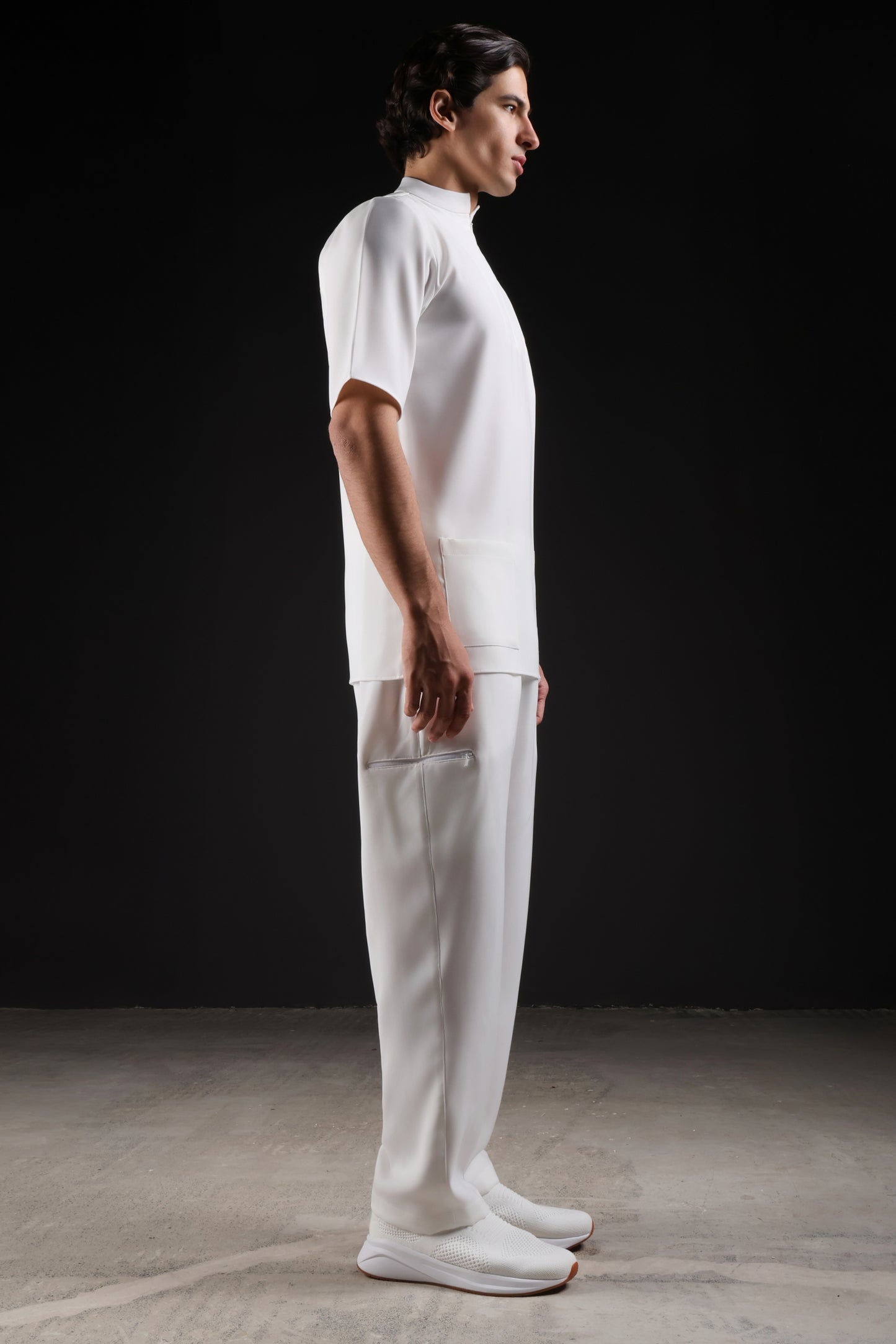 THE CLASSIC PANTS — IN WHITE