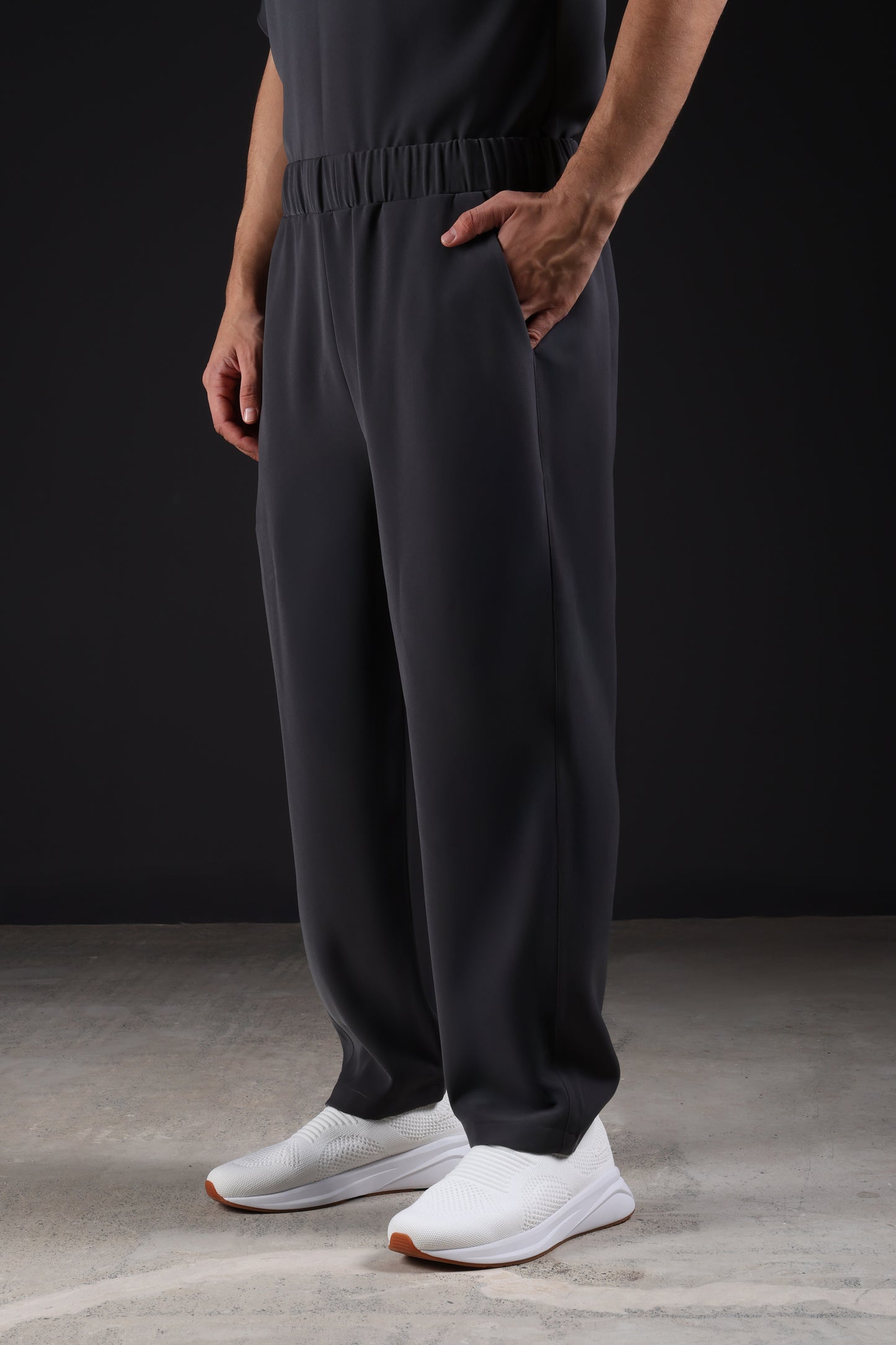 THE CLASSIC PANTS — IN GREY