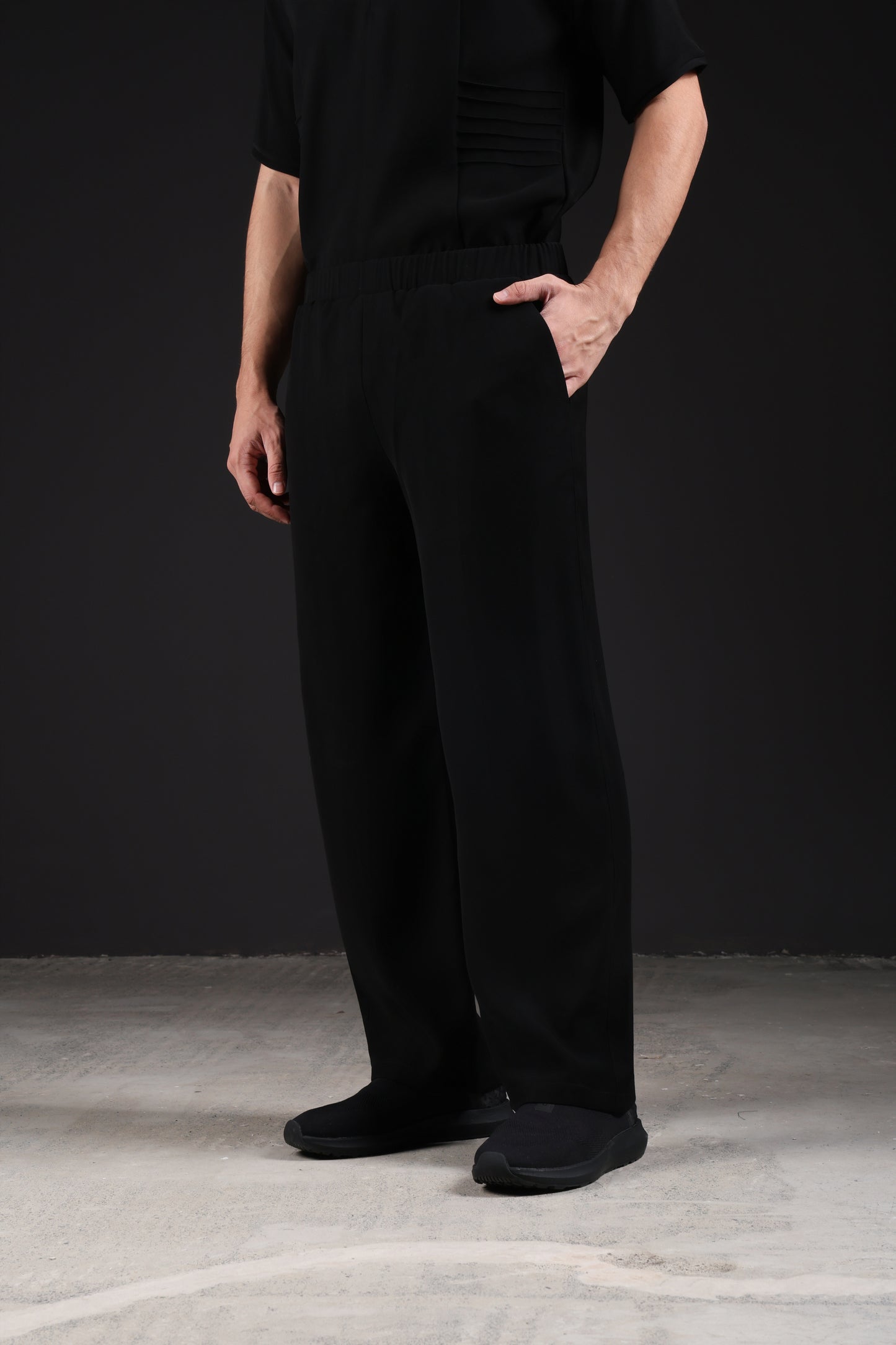 SHARK PANTS — IN BLACK