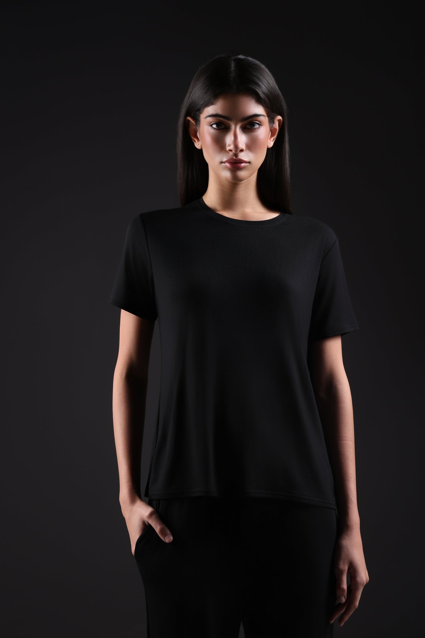 ON CALL TOP HALF SLEEVE — IN BLACK