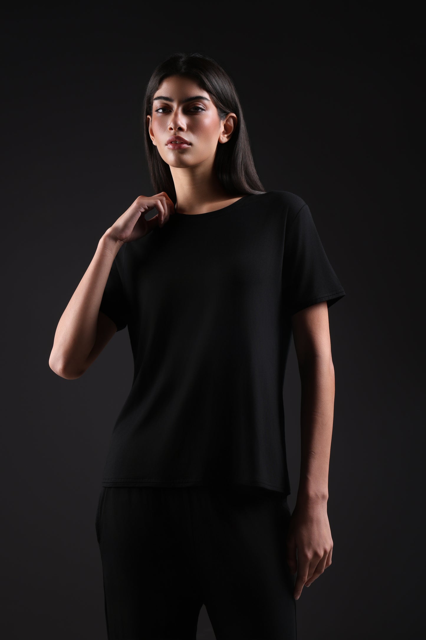 ON CALL TOP HALF SLEEVE — IN BLACK