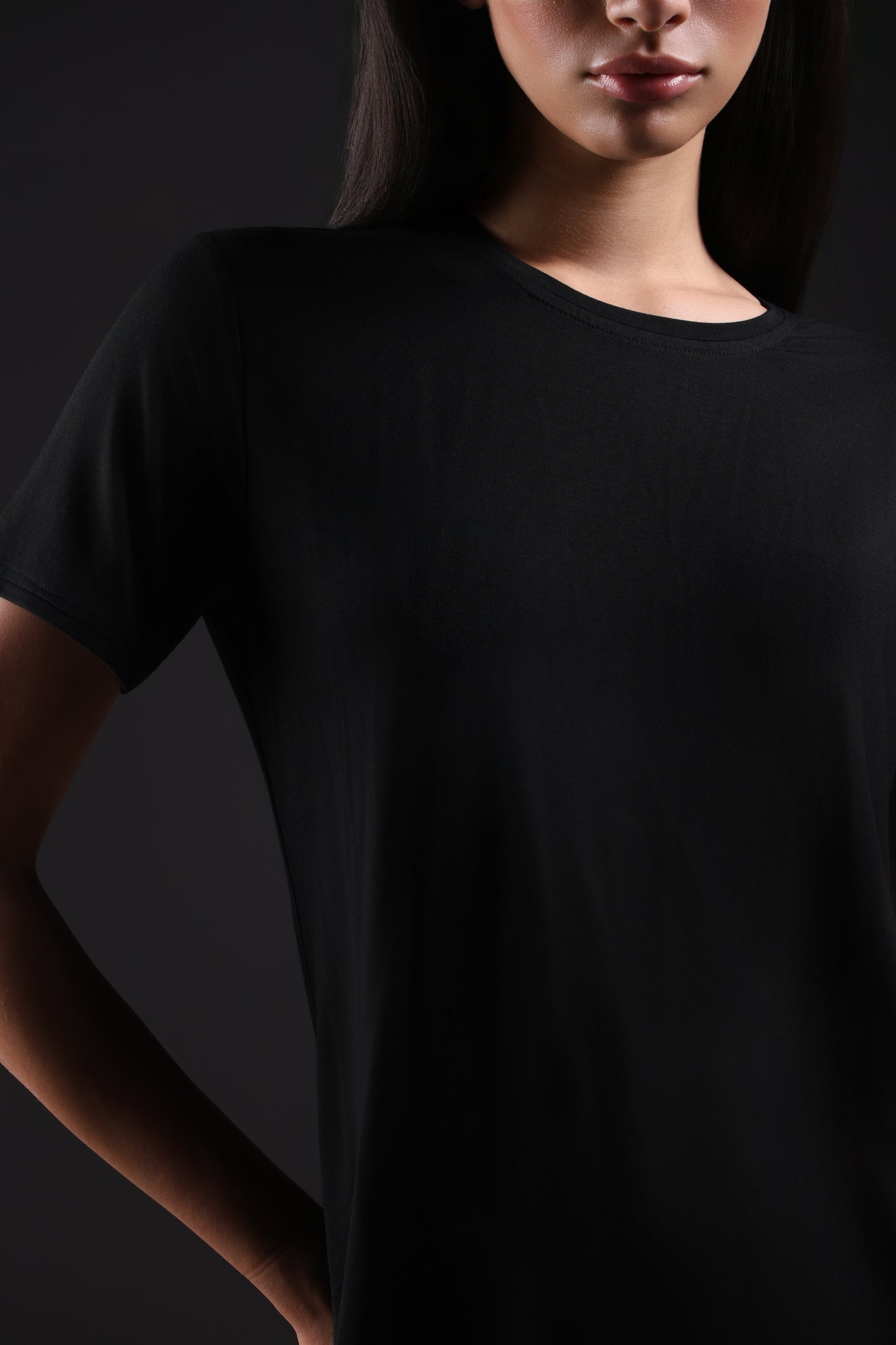 ON CALL TOP HALF SLEEVE — IN BLACK