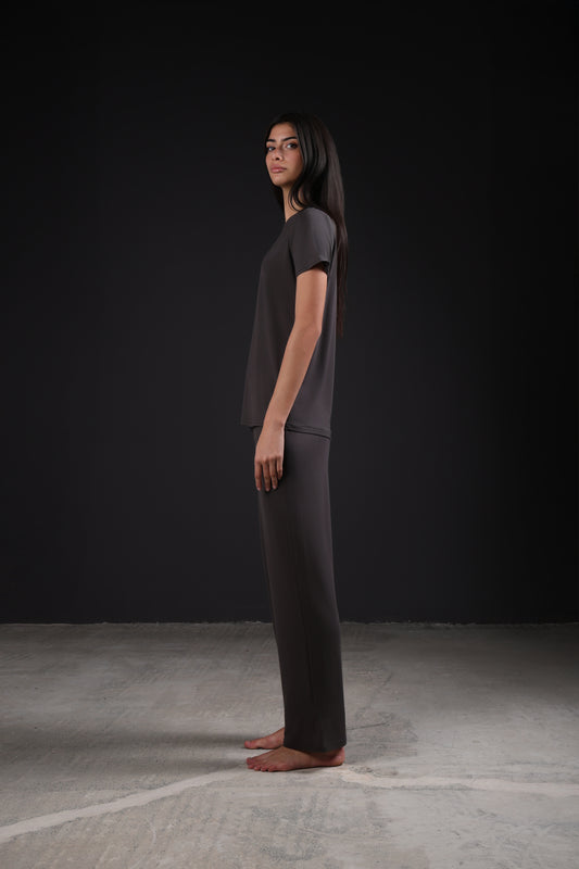 ON CALL TOP HALF SLEEVE — IN GREY