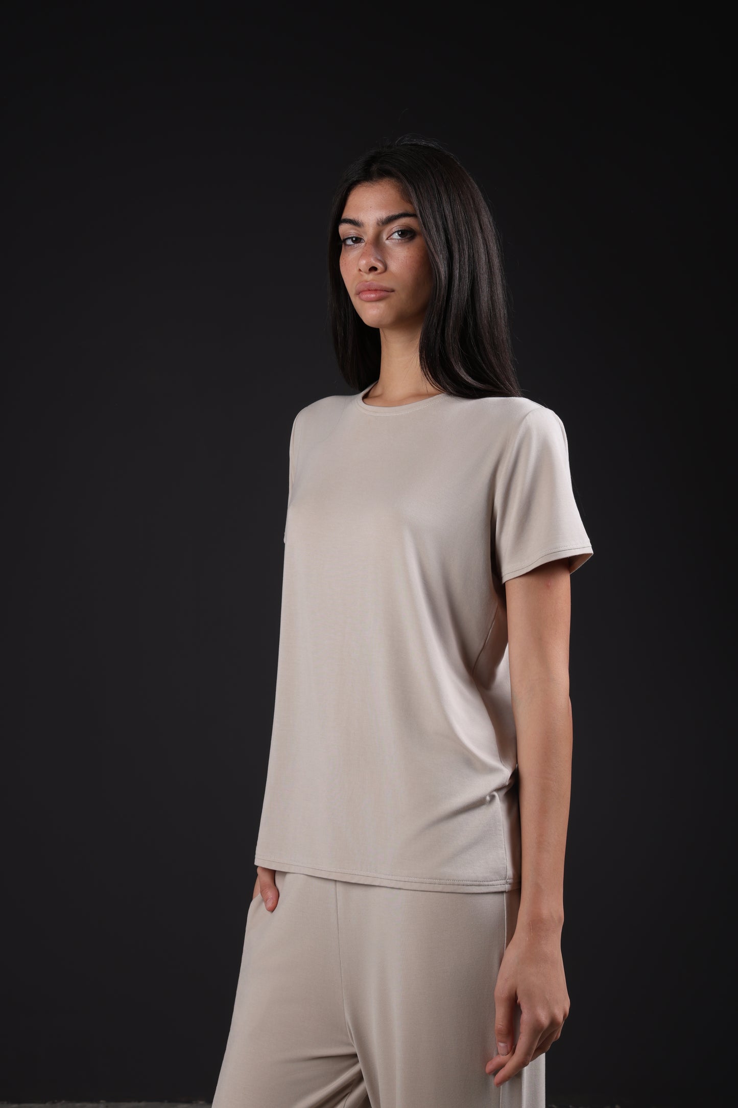 ON CALL TOP HALF SLEEVE — IN TAUPE