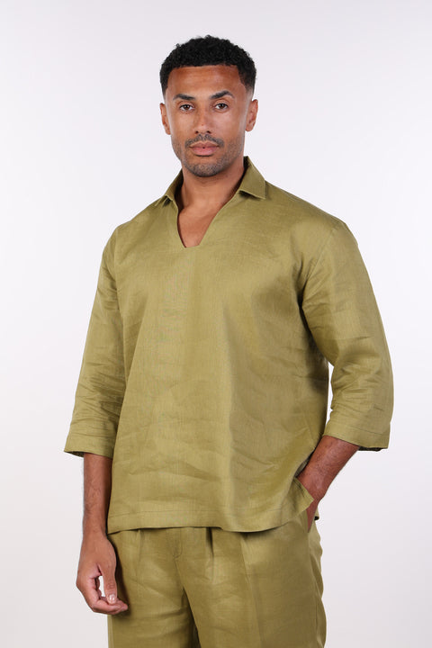 THE LINEN V-NECK SHIRT — MENS MOSS GREEN