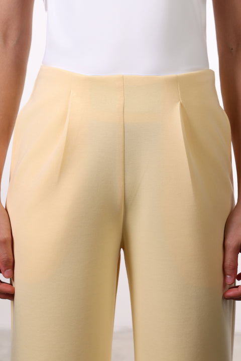 THE TRAVEL WEAR PLEATED PANTS — WOMENS YELLOW
