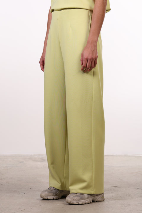 THE TRAVEL WEAR STRAIGHT PANTS — WOMENS LIME GREEN