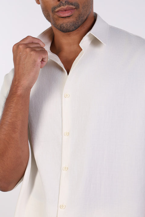 THE RELAXED LINEN BLEND SHIRT— MENS OFF WHITE