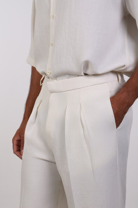 THE DOUBLE-PLEAT LINEN BLEND PANTS  — MENS OFF WHITE