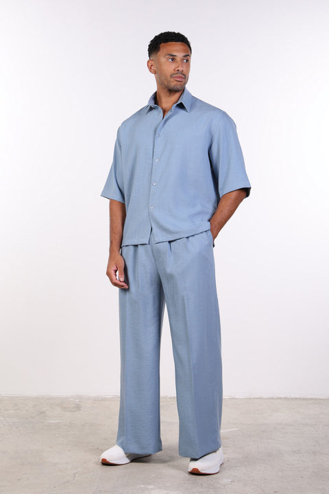 THE DOUBLE-PLEAT LINEN BLEND PANTS  — MENS BLUE