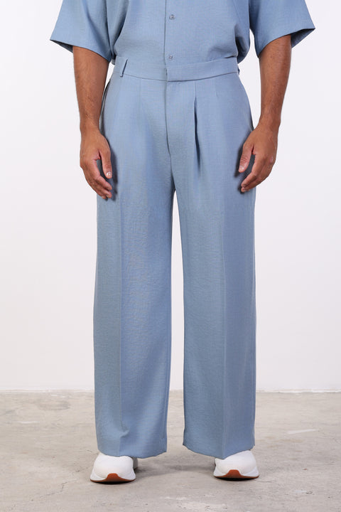 THE DOUBLE-PLEAT LINEN BLEND PANTS  — MENS BLUE