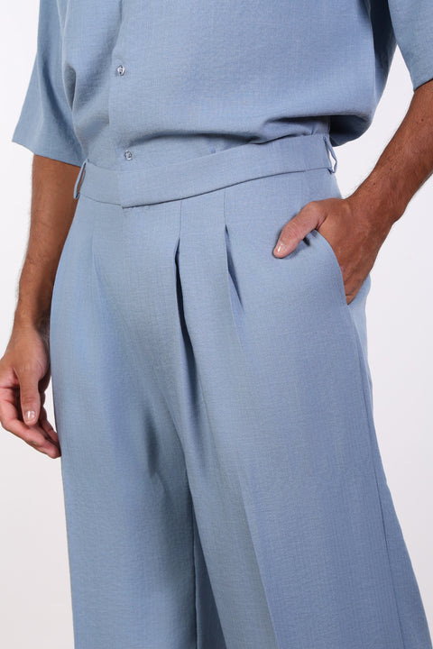 THE DOUBLE-PLEAT LINEN BLEND PANTS  — MENS BLUE