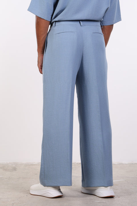 THE DOUBLE-PLEAT LINEN BLEND PANTS  — MENS BLUE