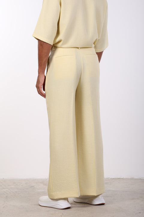THE DOUBLE-PLEAT LINEN BLEND PANTS  — MENS YELLOW
