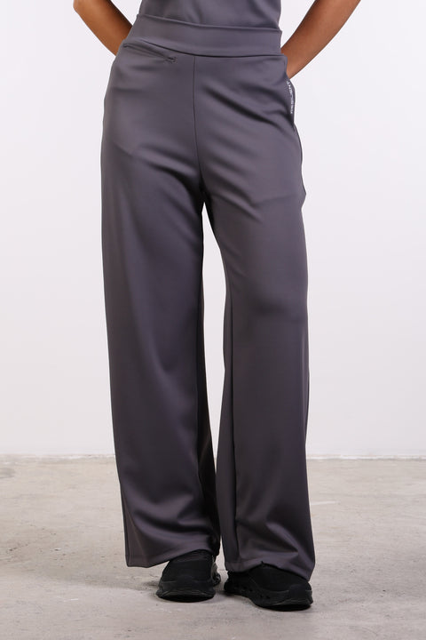 THE FORM PANTS — WOMENS GREY