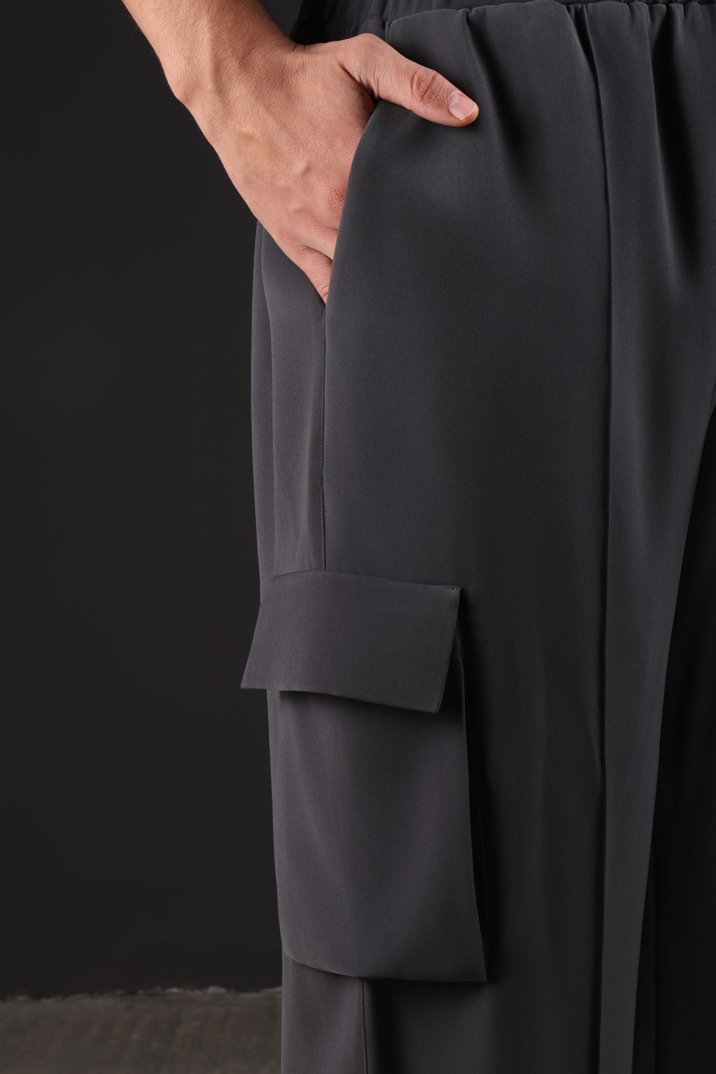 CORE PANTS — IN GREY