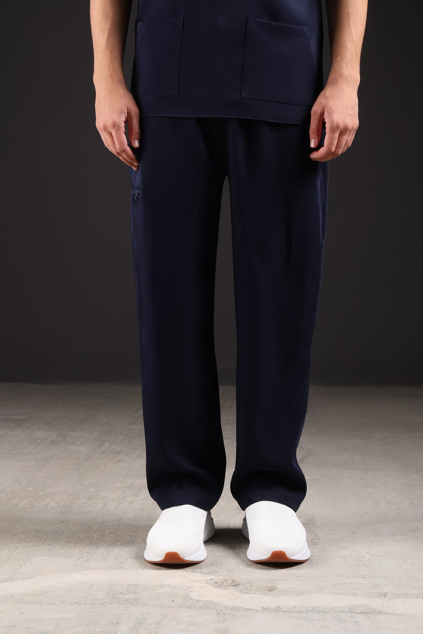 THE CLASSIC PANTS — IN NAVY