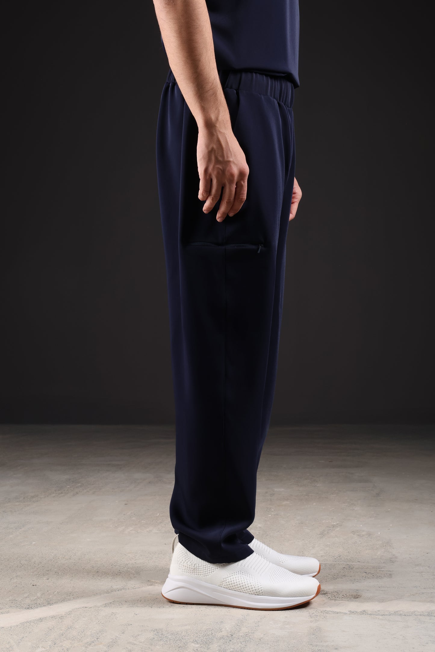 THE CLASSIC PANTS — IN NAVY