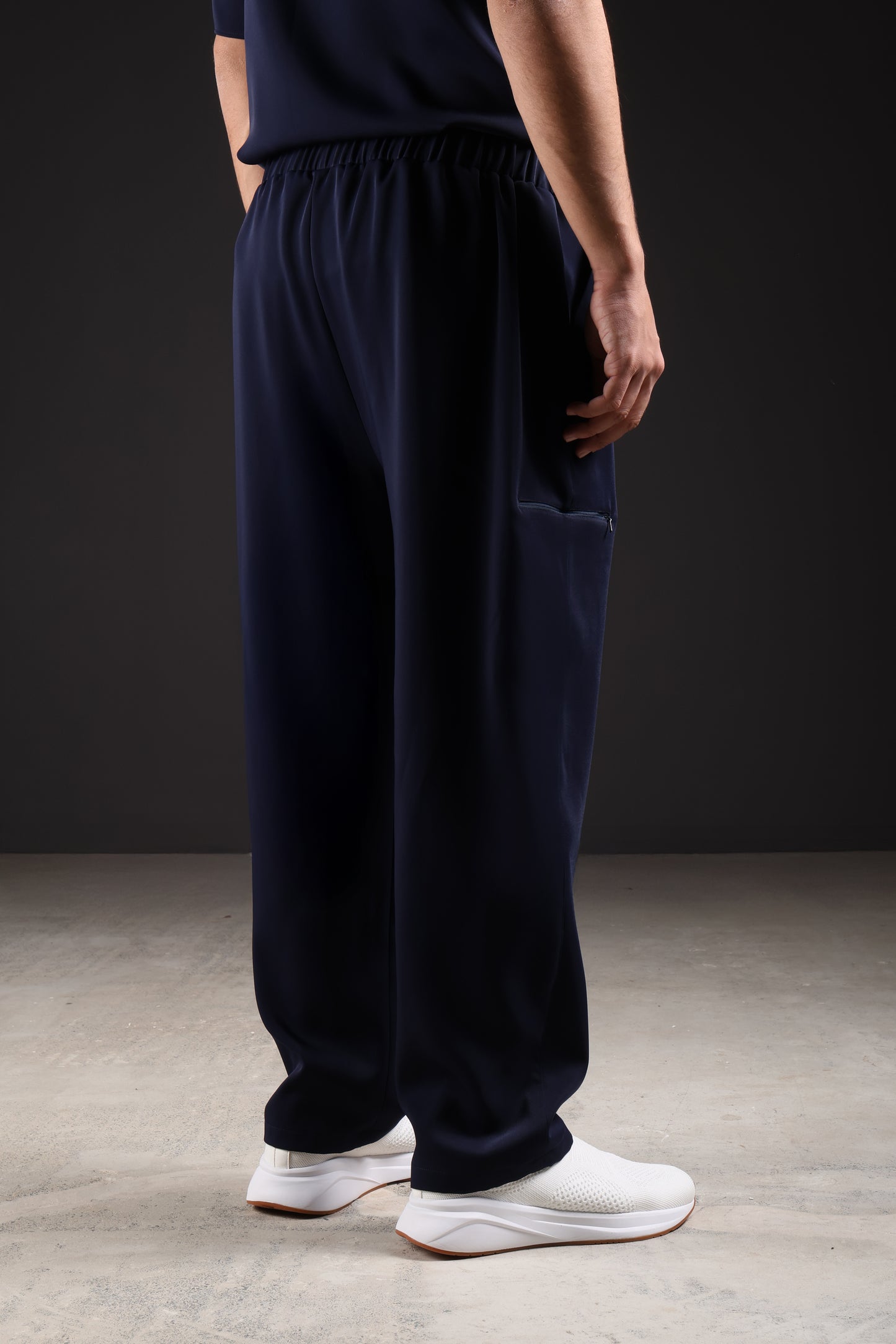 THE CLASSIC PANTS — IN NAVY