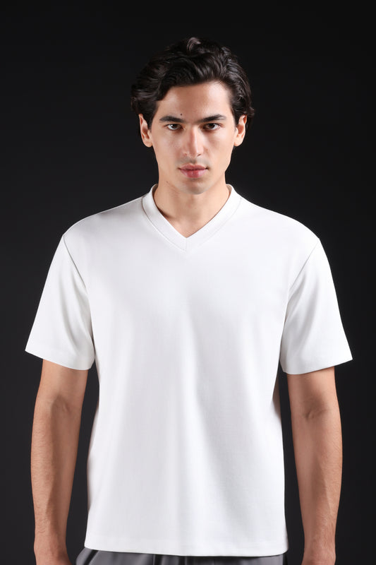 BASIC TEE V NECKLINE — IN WHITE