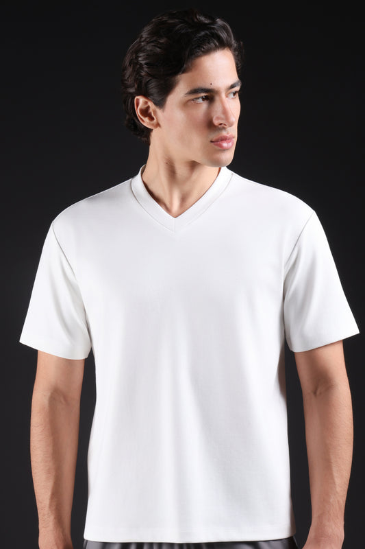BASIC TEE V NECKLINE — IN WHITE