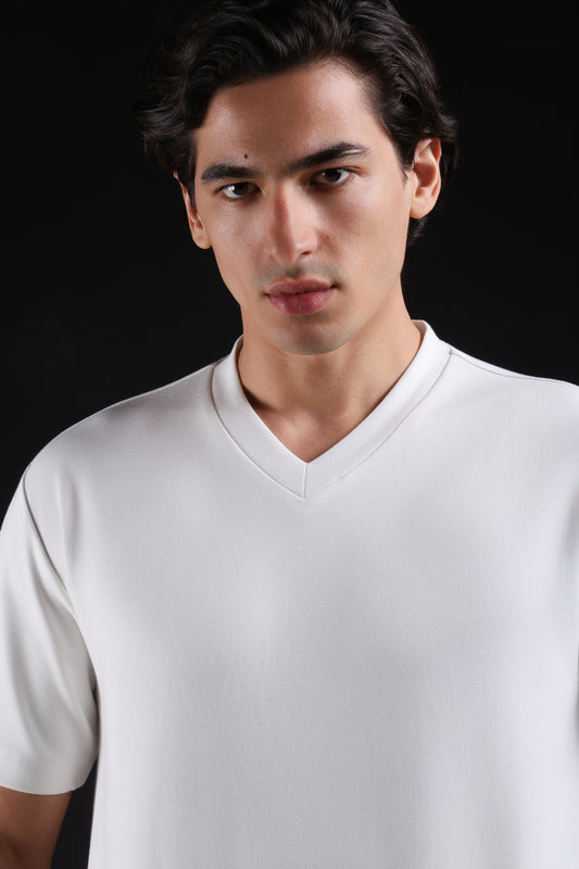 BASIC TEE V NECKLINE — IN WHITE