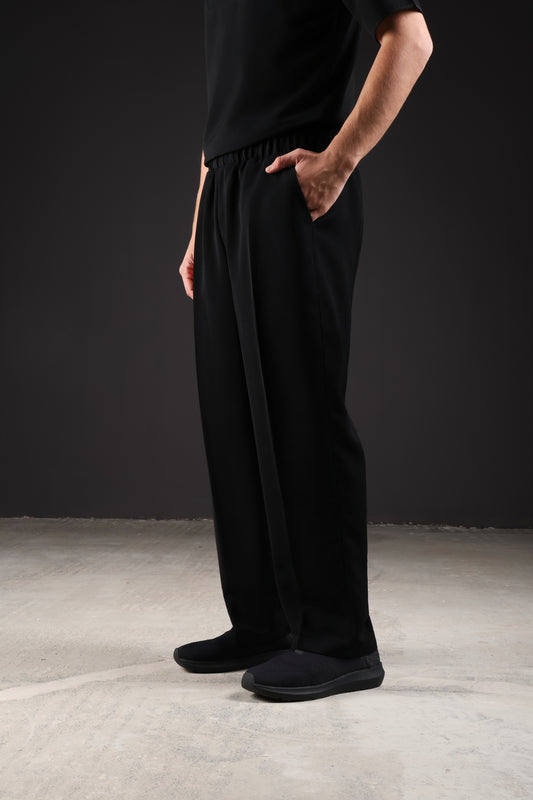 THE CLASSIC PANTS — IN BLACK