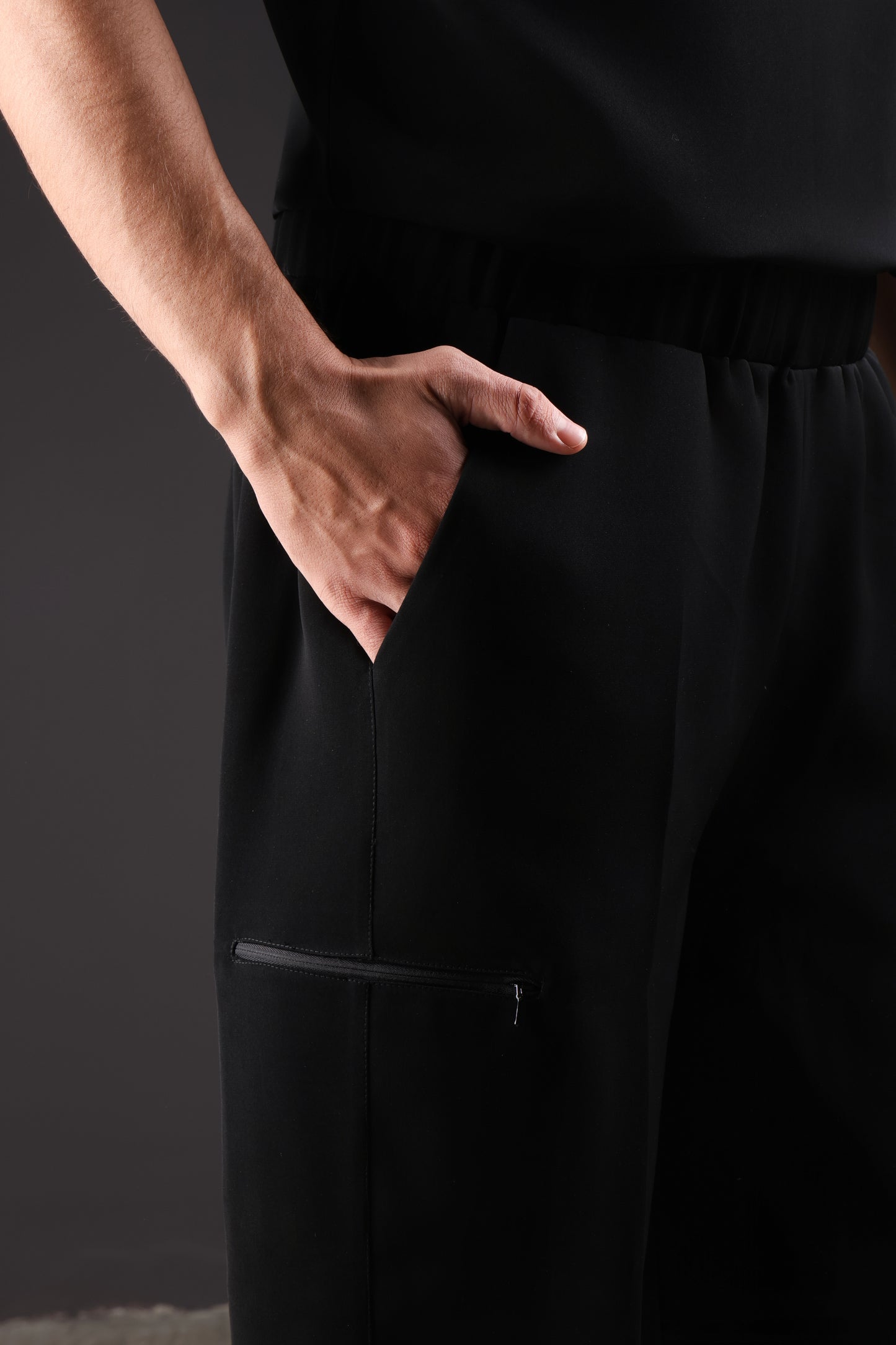 THE CLASSIC PANTS — IN BLACK