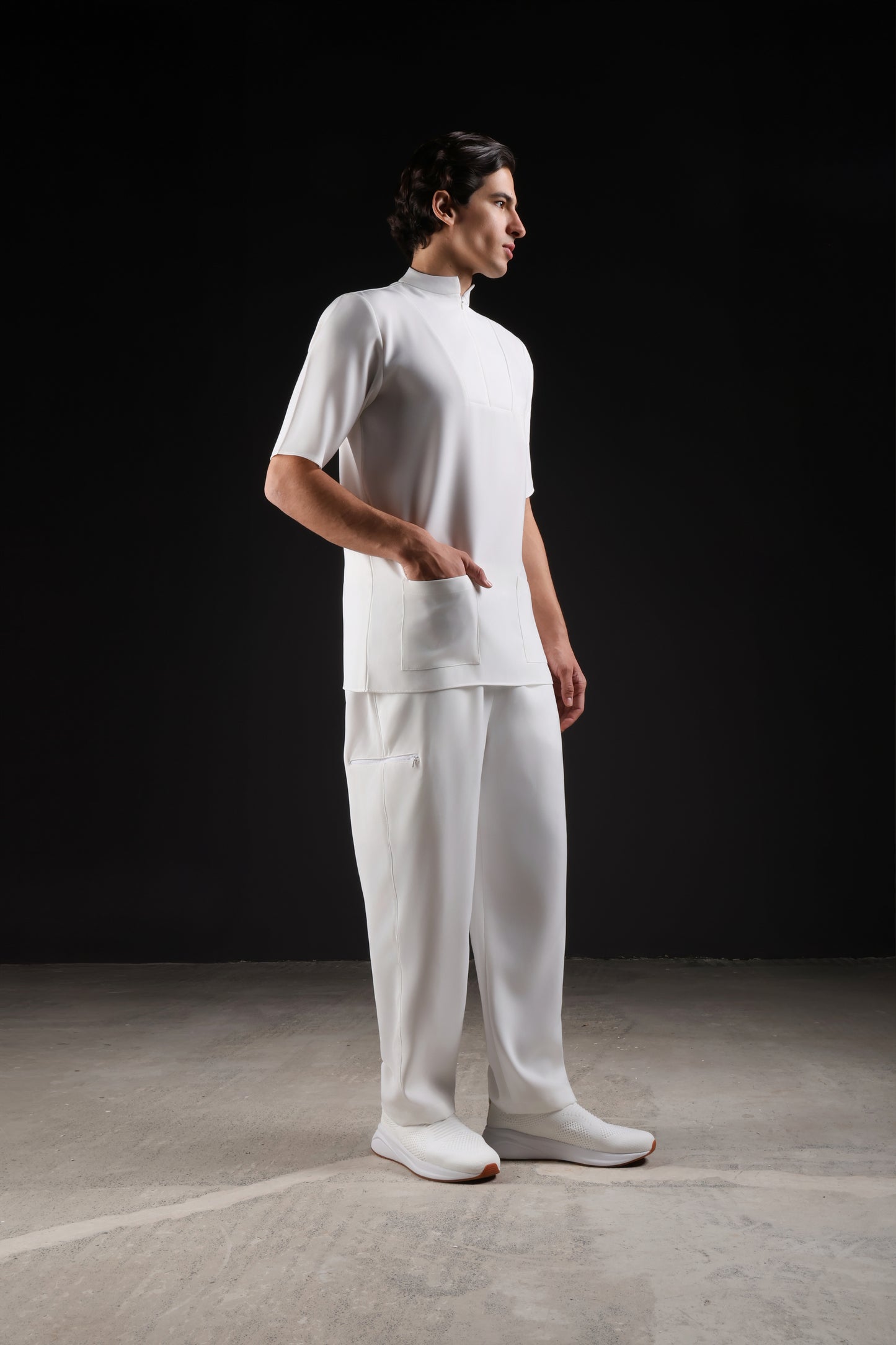THE CLASSIC PANTS — IN WHITE