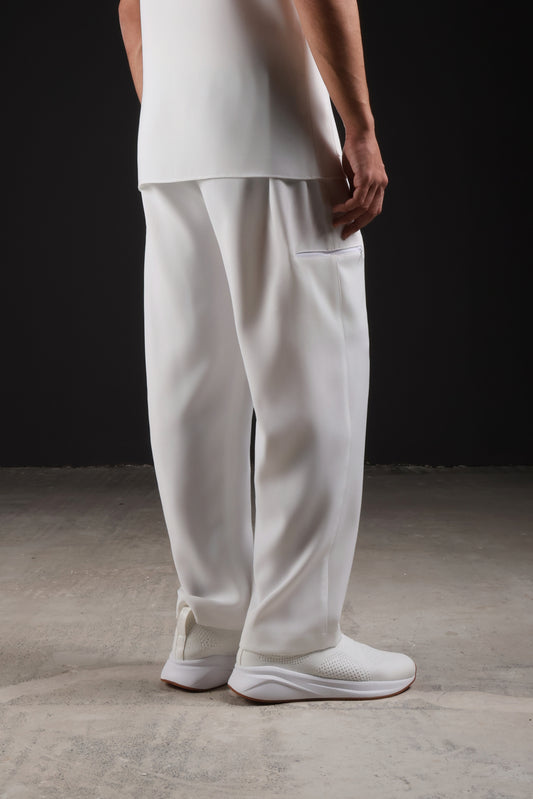 THE CLASSIC PANTS — IN WHITE