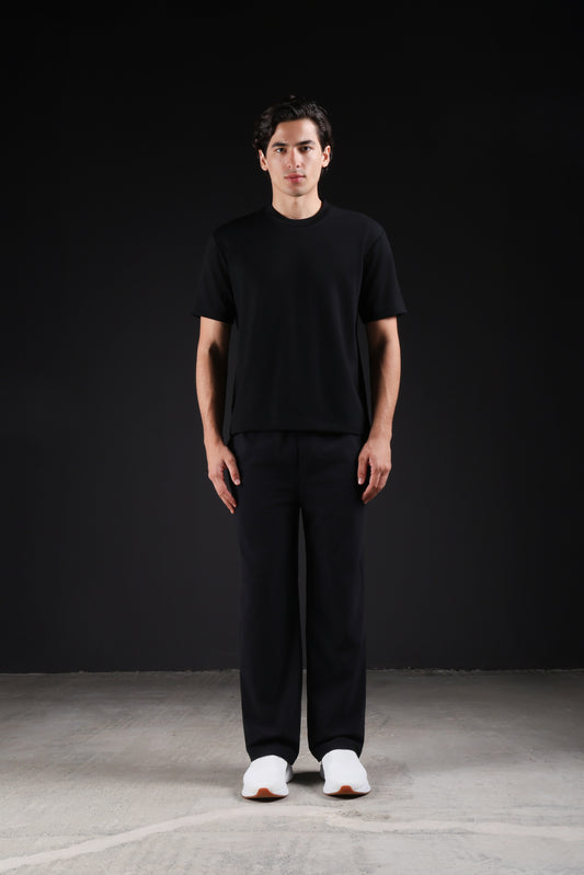 BASIC TEE ROUND NECKLINE — IN BLACK