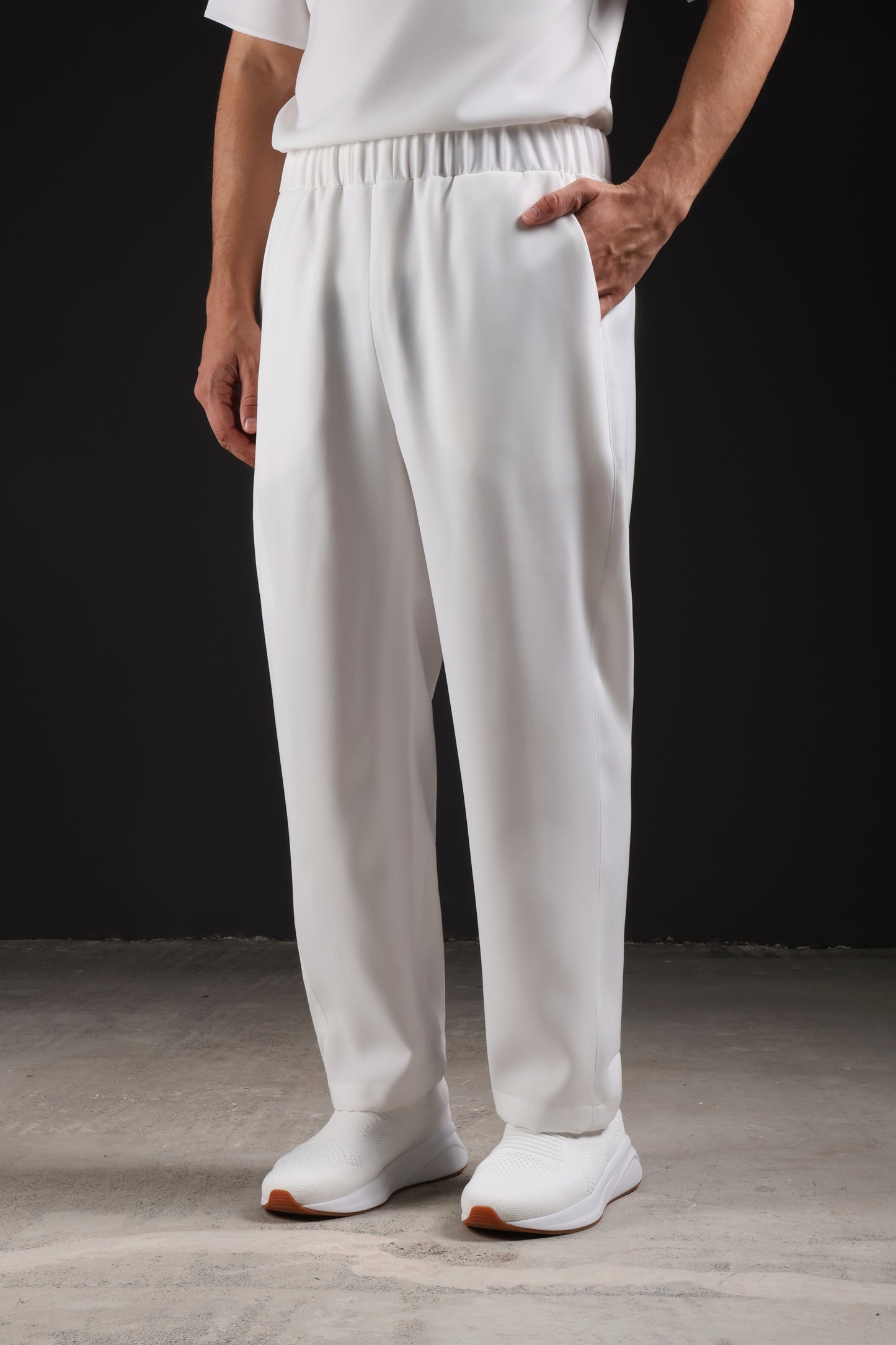 THE CLASSIC PANTS — IN WHITE