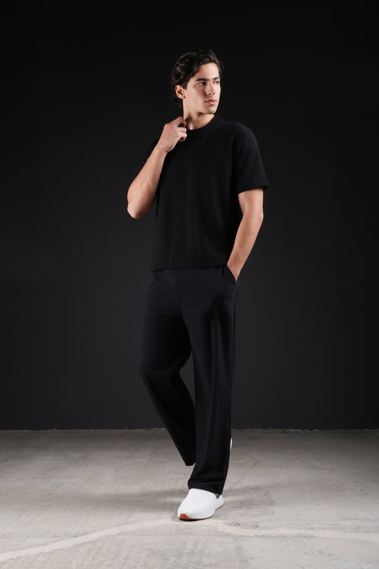 BASIC TEE ROUND NECKLINE — IN BLACK