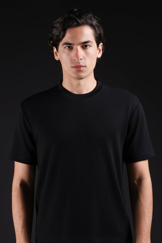 BASIC TEE ROUND NECKLINE — IN BLACK