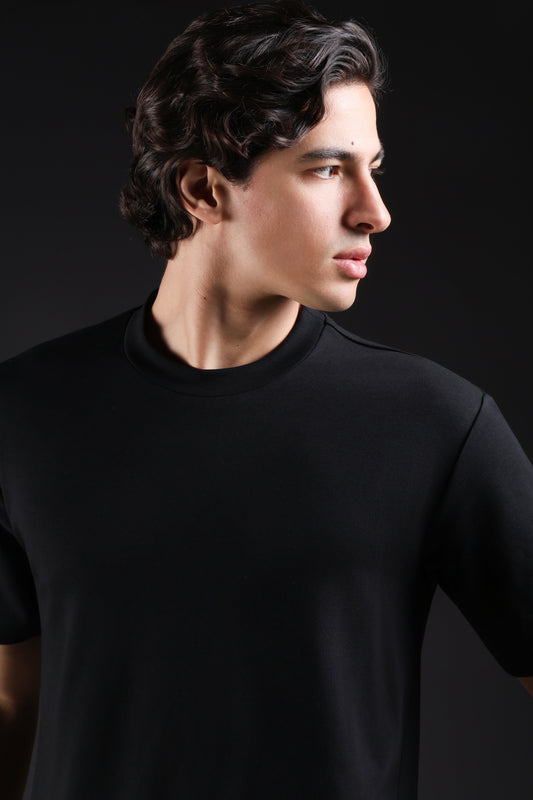 BASIC TEE ROUND NECKLINE — IN BLACK