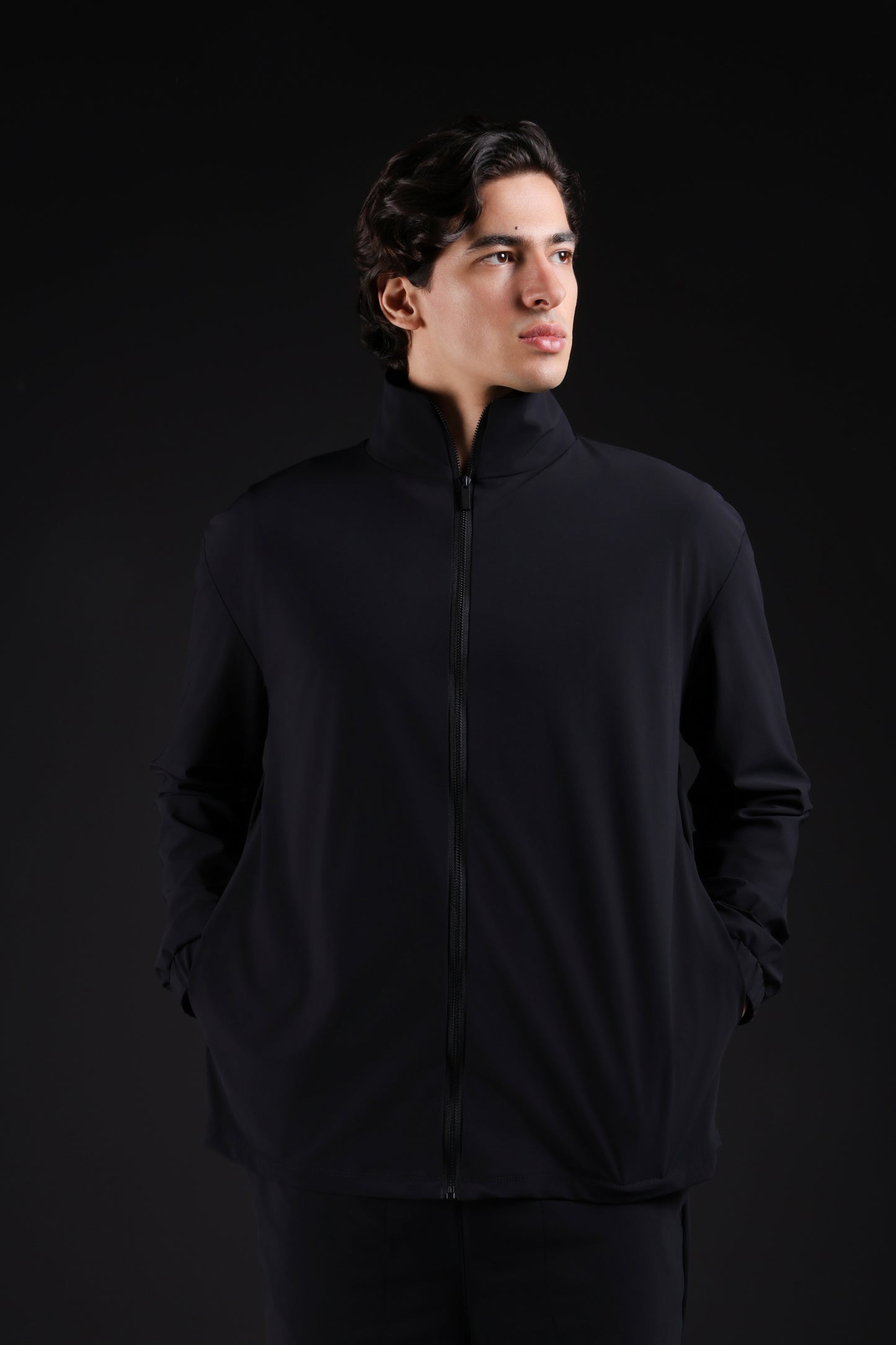 PULSE JACKET — IN BLACK