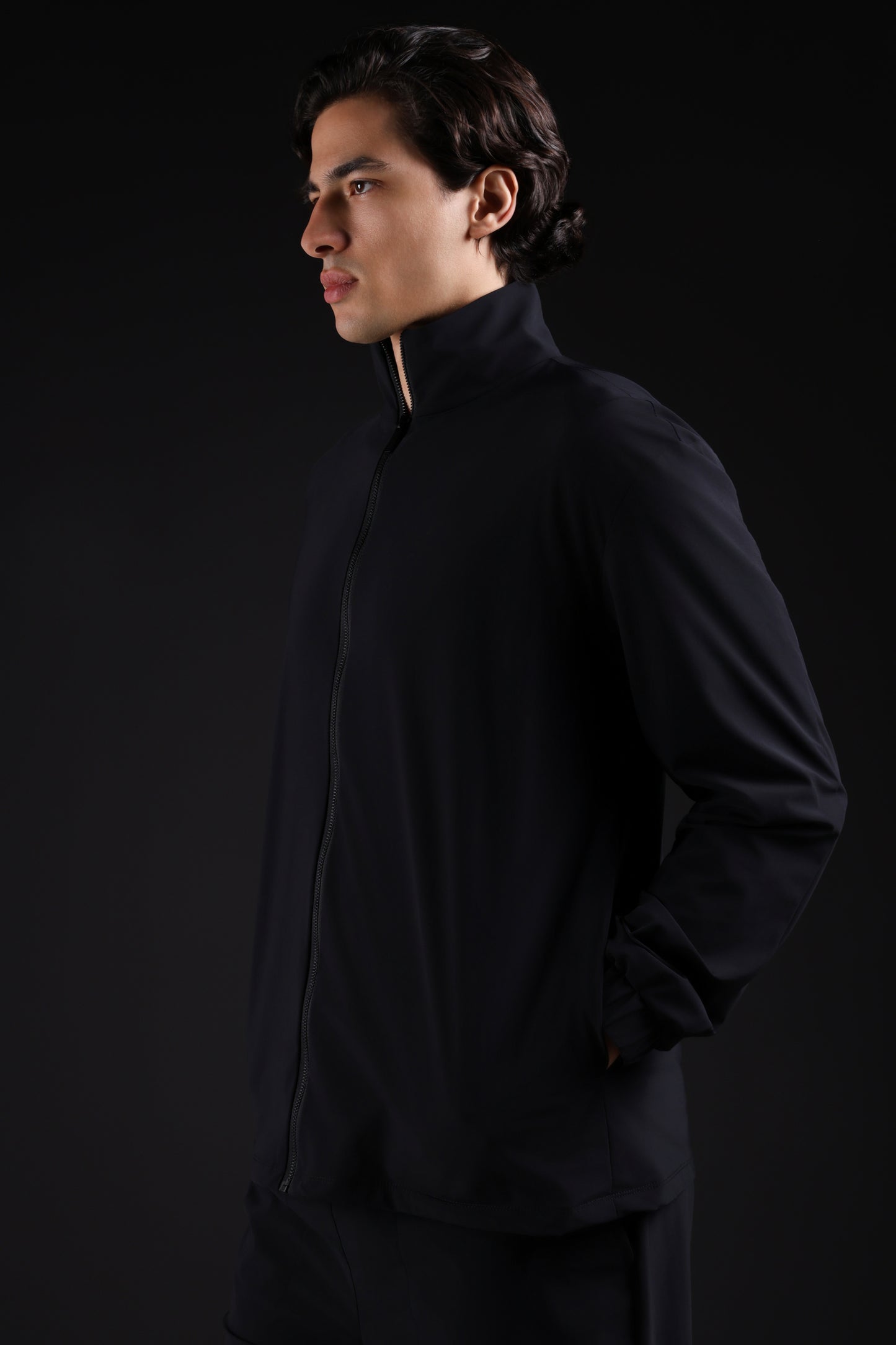 PULSE JACKET — IN BLACK