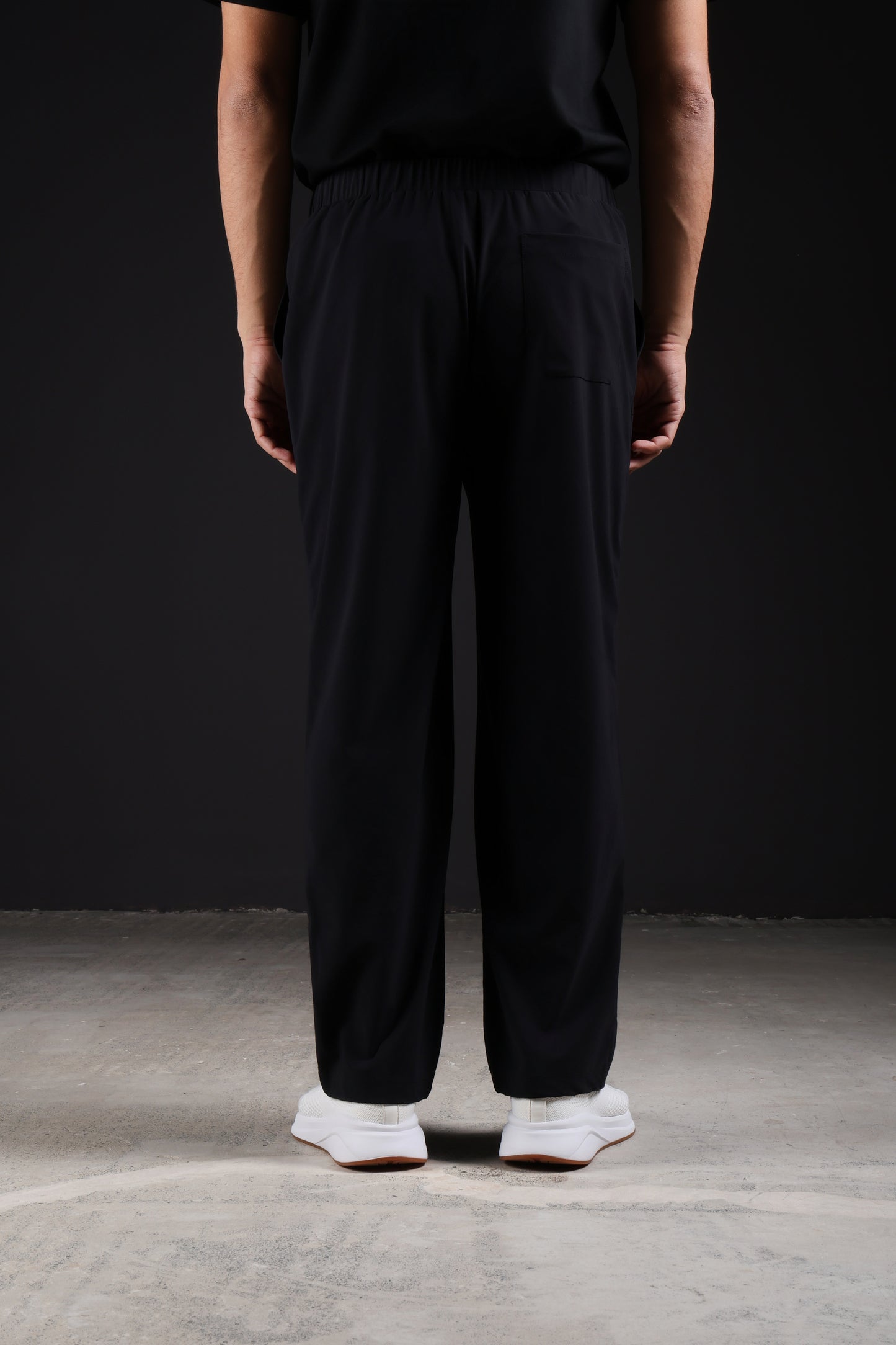PULSE PANTS — IN BLACK
