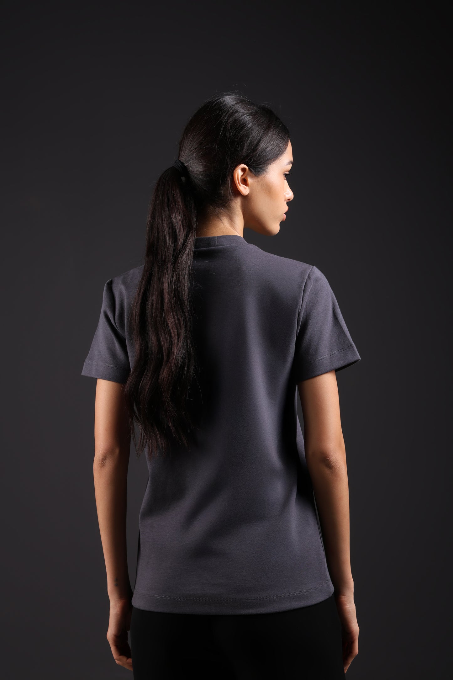 BASIC TEE — IN GREY