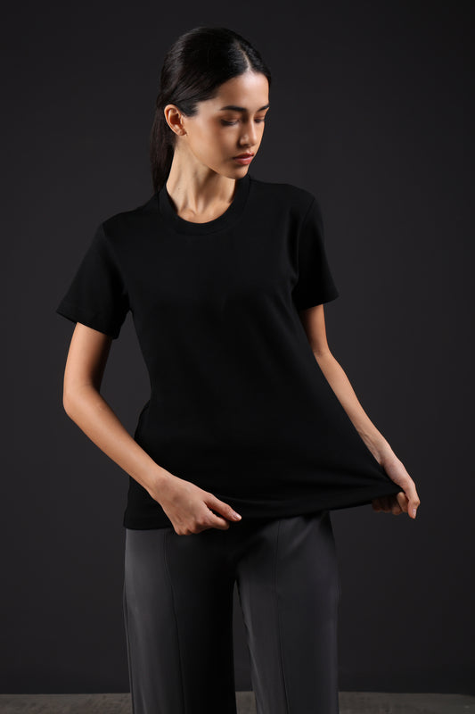 BASIC TEE — IN BLACK