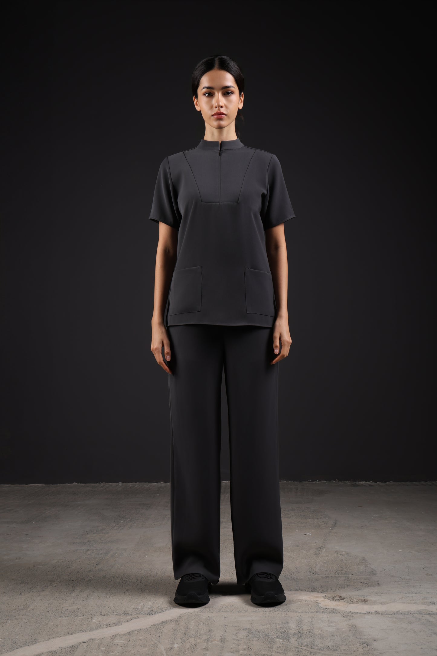 THE CLASSIC PANTS — IN GREY