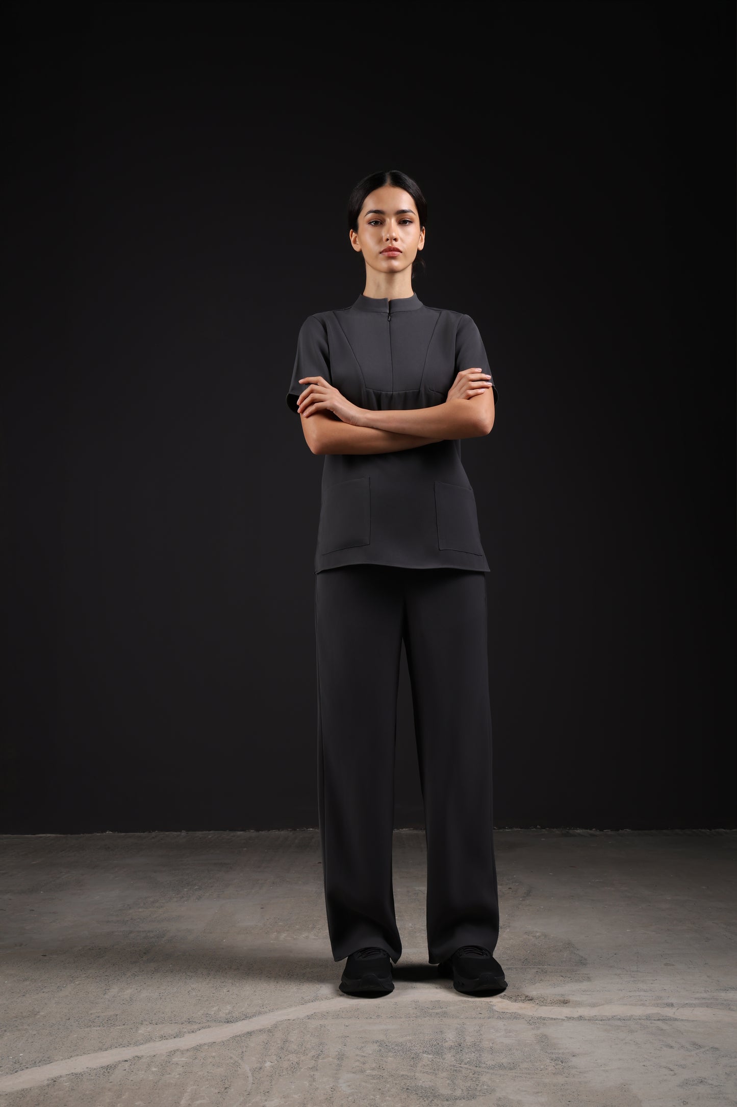 THE CLASSIC PANTS — IN GREY