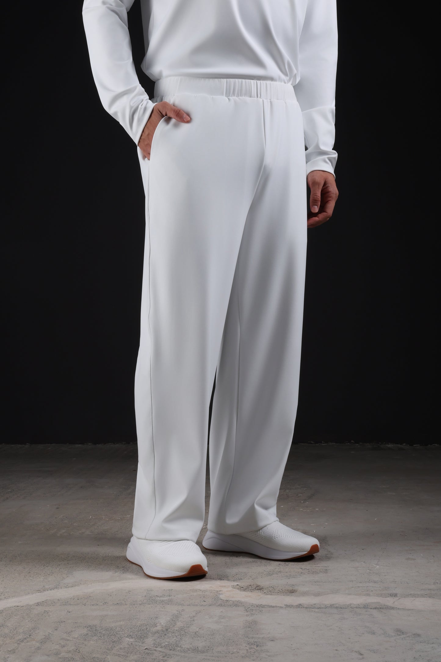 FLEX PANTS — IN WHITE