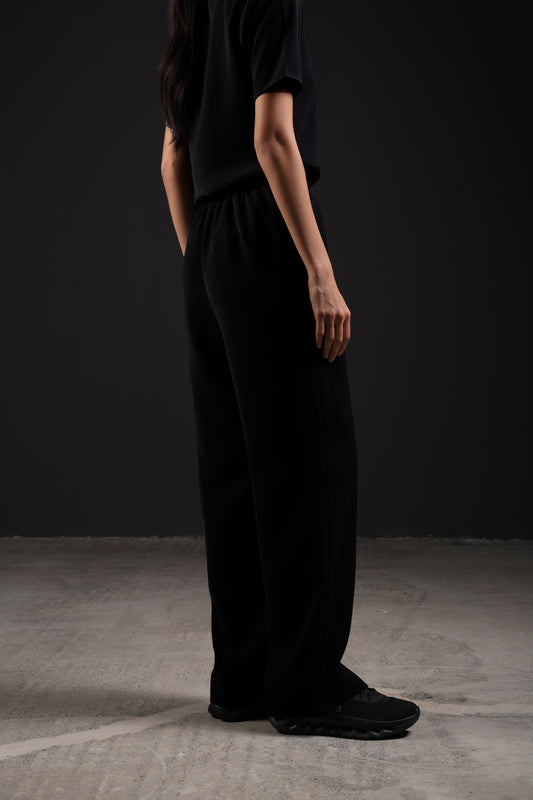 THE CLASSIC PANTS — IN BLACK