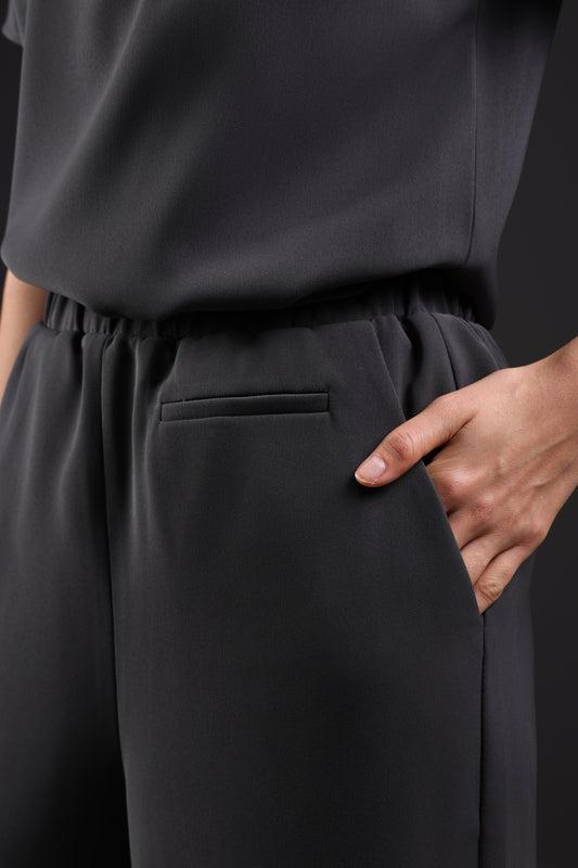 THE CLASSIC PANTS — IN GREY